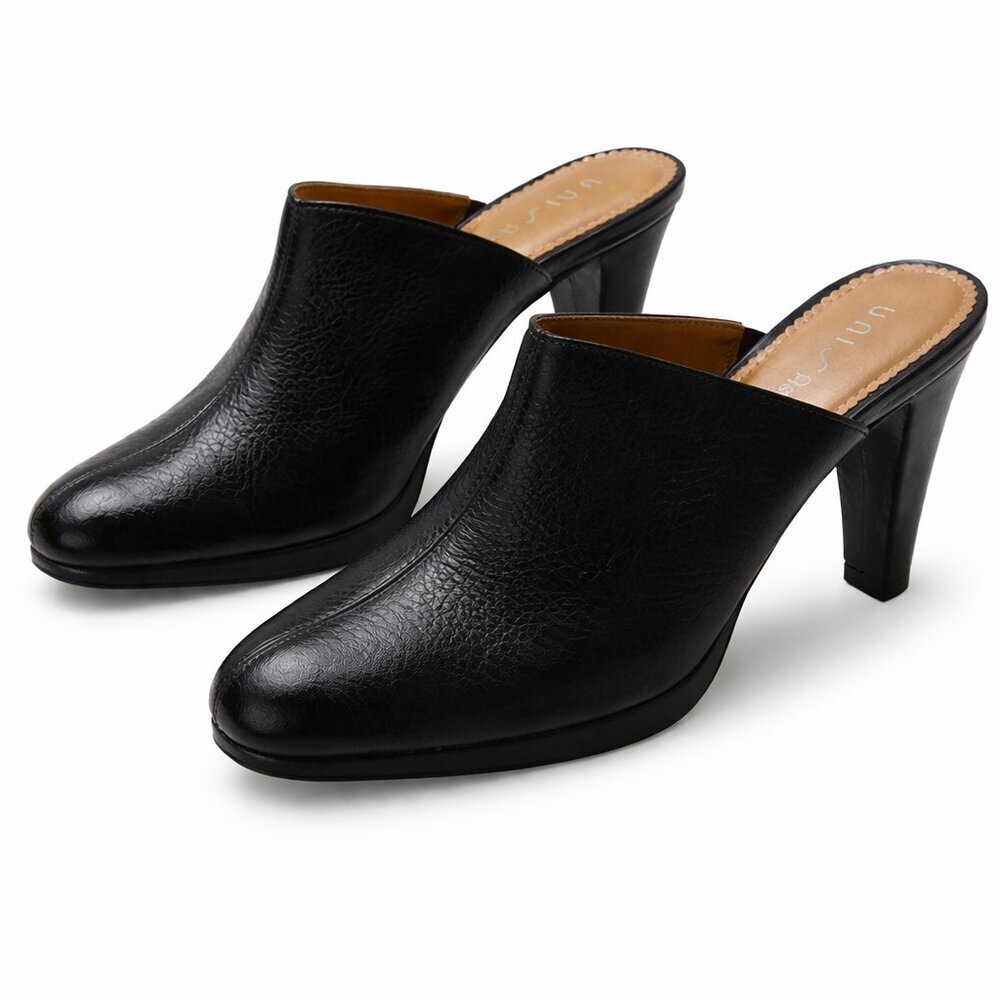 UNISA Black Leather Mule Heels Slip On Closed Toe Pump Sz 9B Classic Minimalist